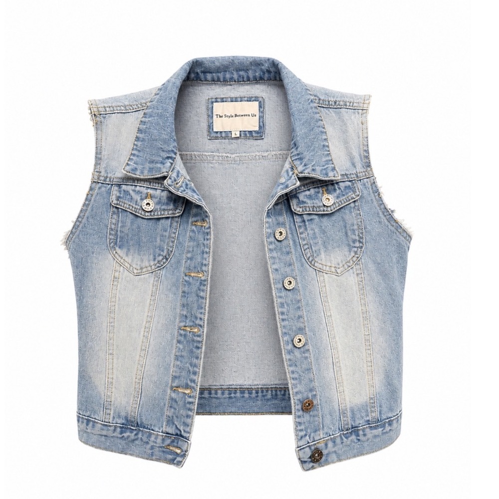 The Style Between Us Denim Vest Women L Light Blue Excellent Vintage Y2K Frayed
